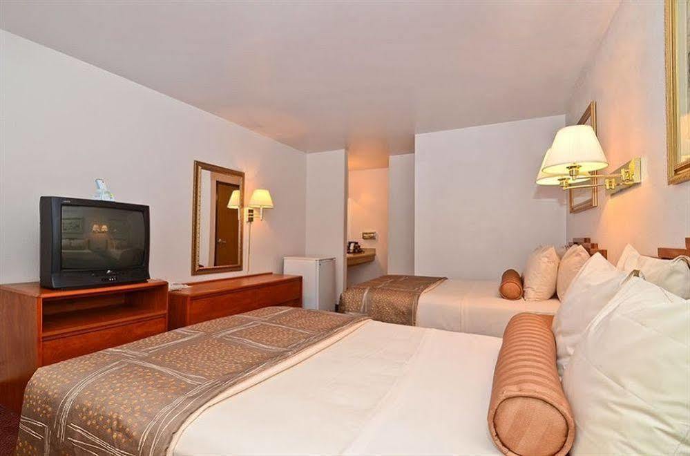 Magnuson Hotel Manitou Springs Extérieur photo